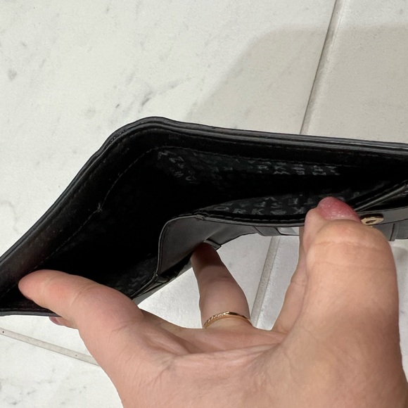 Kate Spade Wallet - Picture 4 of 8